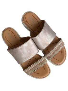 Like New Born Leather Shore Two Strap Slide Sandals Size 10